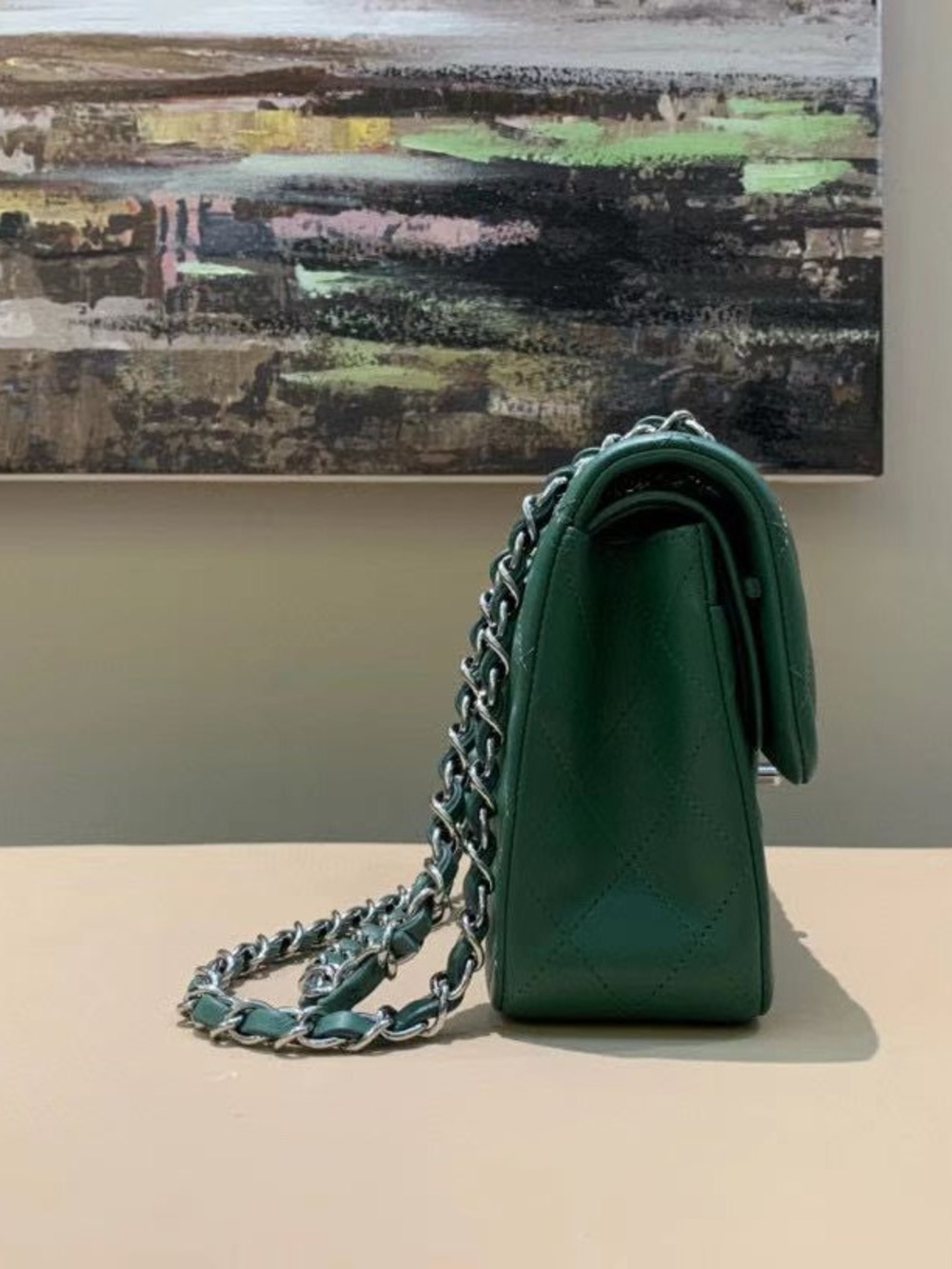 CHANEL Green lambskin Quilted Classic Flap Crossbody with Silver Hardware 23 cm - Picture 4 of 11